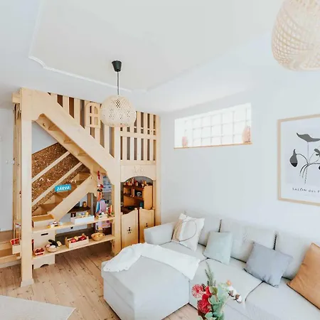 Kipp-kopp Vendeghaz Apartament Segedyn